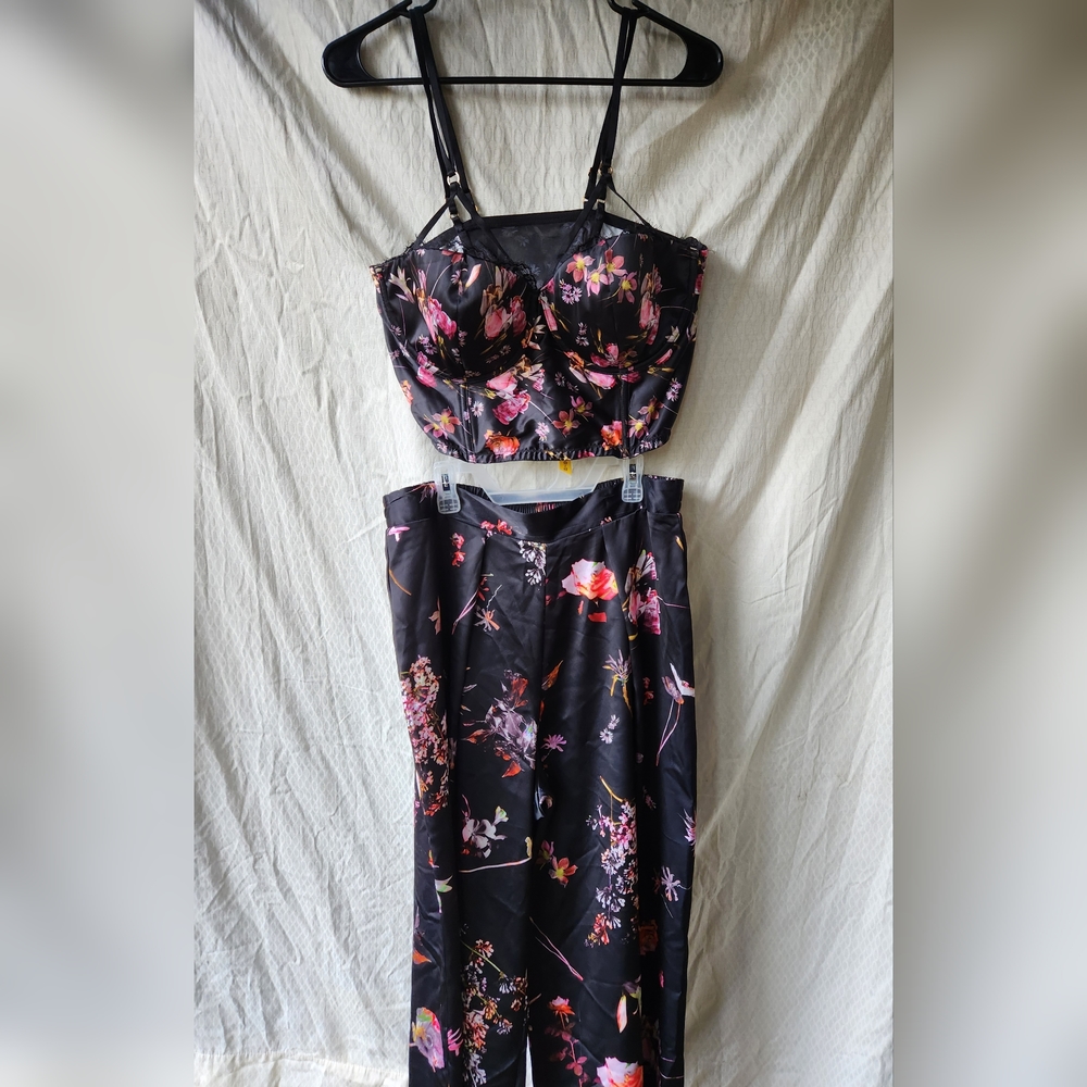 Victoria secret pajama/ lingere